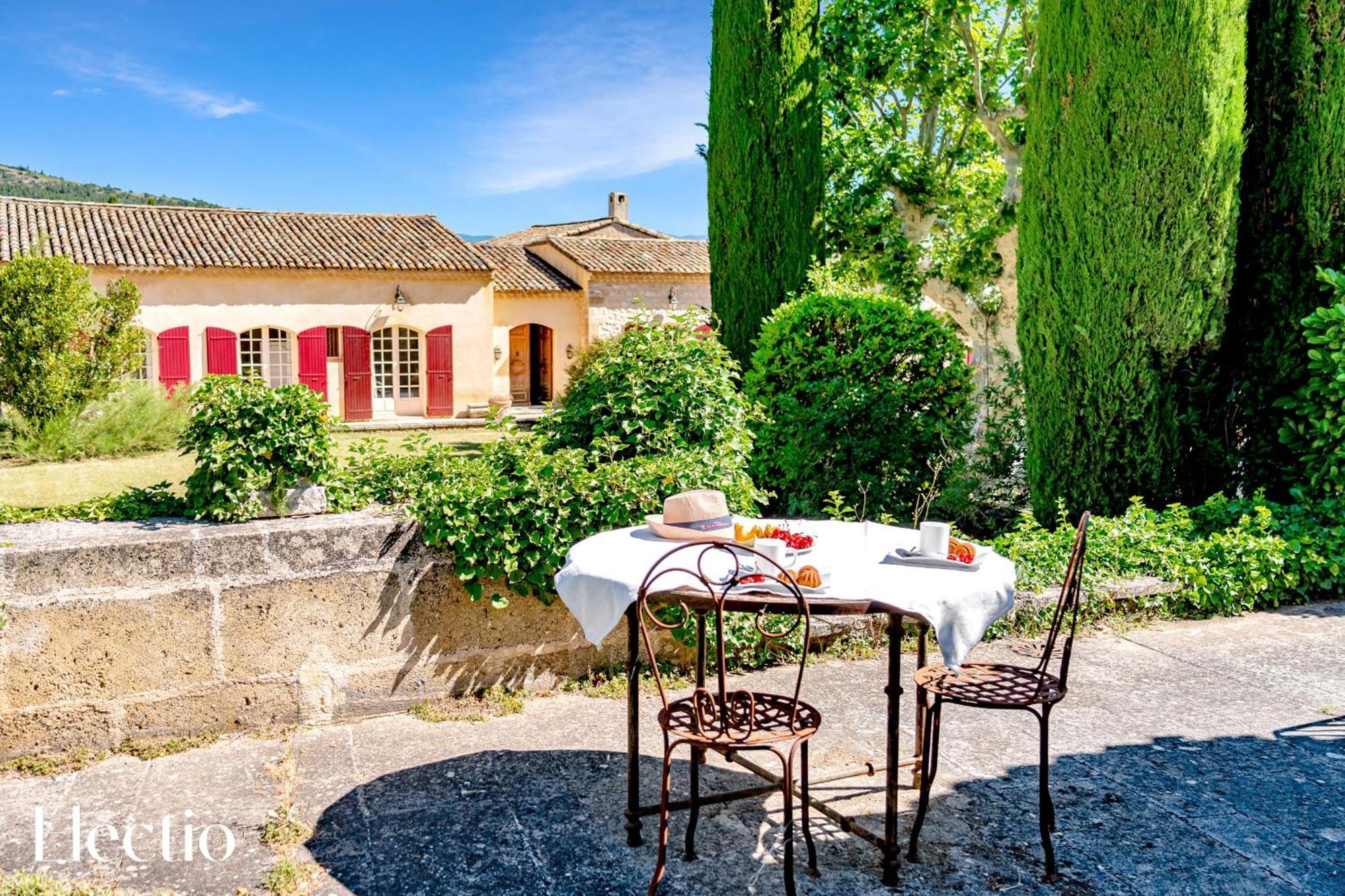 Bastide Domaine Tour Campanets Aparthotel Le Puy-Sainte-Réparade Buitenkant foto